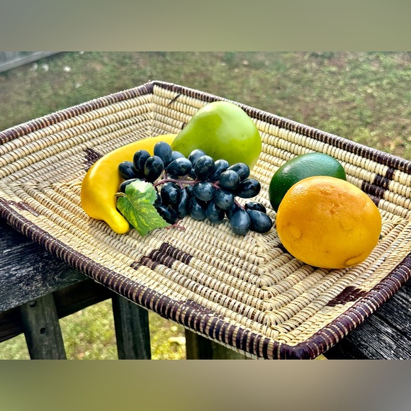 Handwoven Senegalese Kitchen tray - Picture 2 of 9